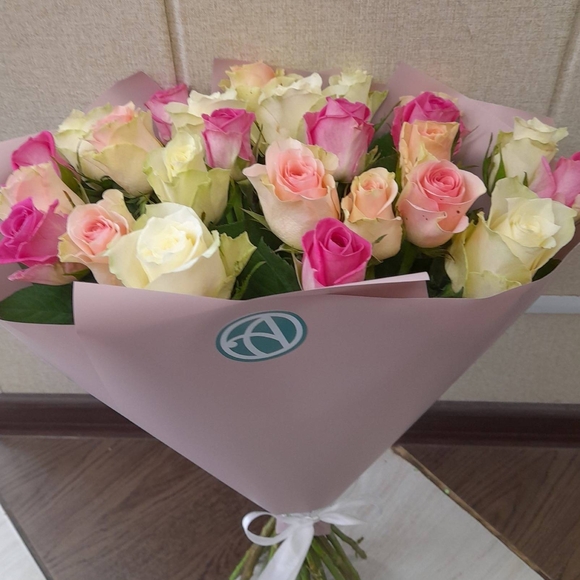 Букет из 35 роз нежный микс 45 см (Россия)