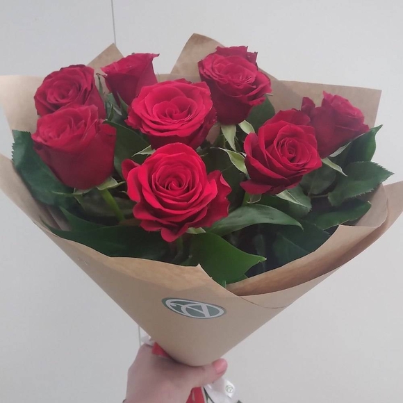 Алый букет-комплимент