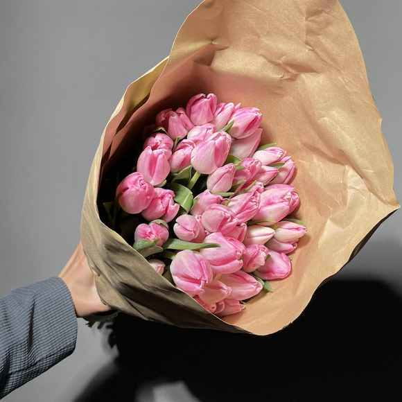 Охапка тюльпанов светло-розовых (Голландия)