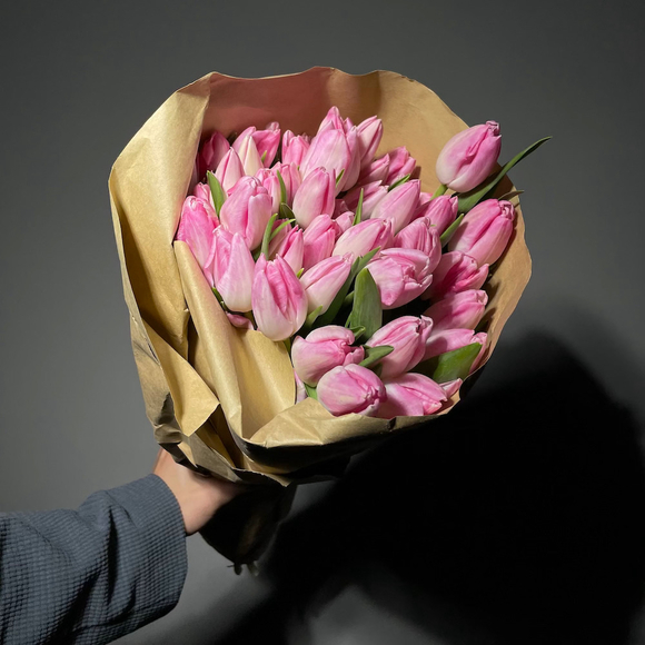 Охапка тюльпанов светло-розовых (Голландия)