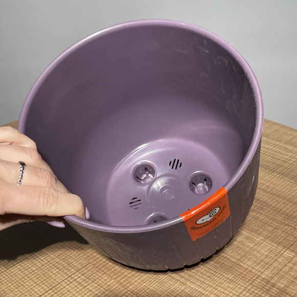 Кашпо пластик сливовый (В15х Д17)