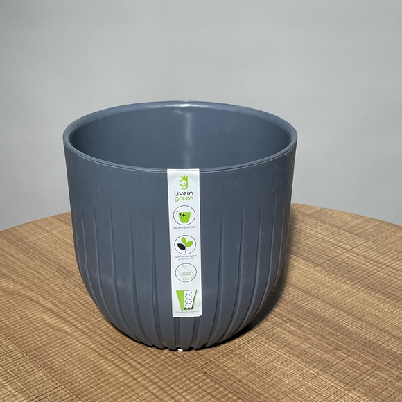 Кашпо пластик антрацит (В15х Д17)