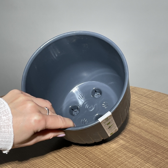 Кашпо пластик антрацит (В15х Д17)