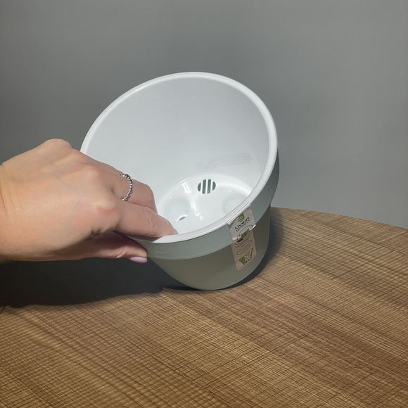 Пластиковый горшок Протея 1,4 л мятный