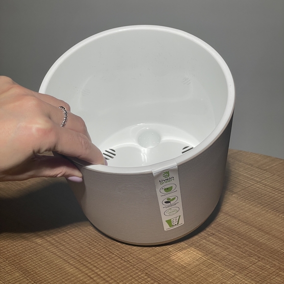 Пластиковый горшок Лион 3 л, фраппе