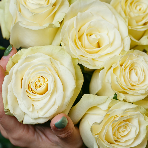 Букет из 9 белых роз 50 см (Эквадор)