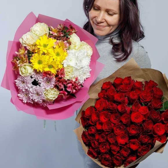 Букет из белых эквадорских роз, кустовых хризантем и альстромерии микс - М