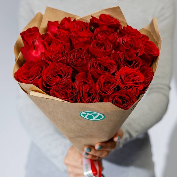 Букет из 25 красных роз 50 см (РФ)