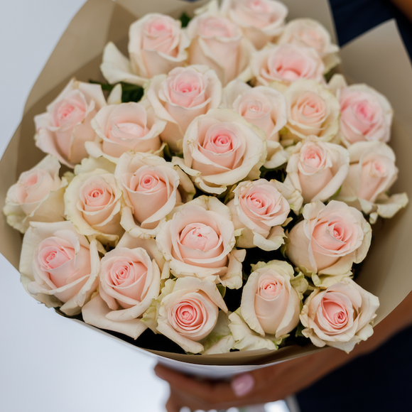 Букет из 25 розовых роз  40 см (Россия)