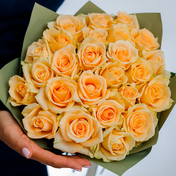 Букет из 25 кремовых роз 50 см (Россия)