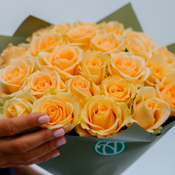 Букет из 25 кремовых роз 50 см (Россия)