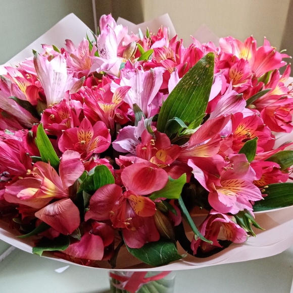 Букет из 15 Альстромерий микс