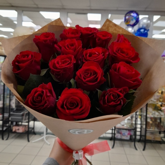 Букет из 15 красных роз 50 см (Кения)