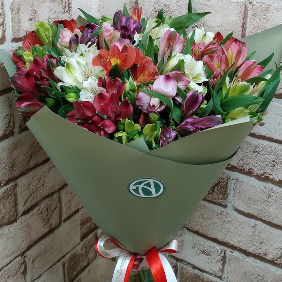 Букет из 25 альстромерий микс