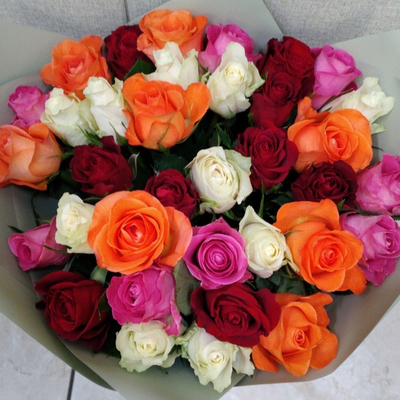 35 роз микс 50 см (Кения)