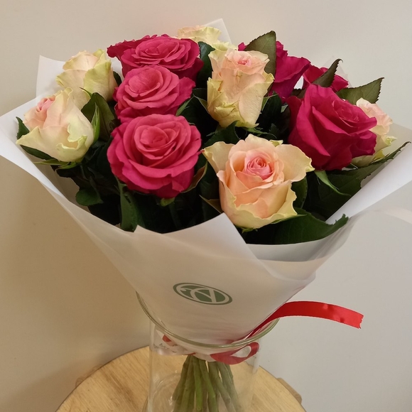 Букет из 15 роз розовый микс 50 см (Кения)