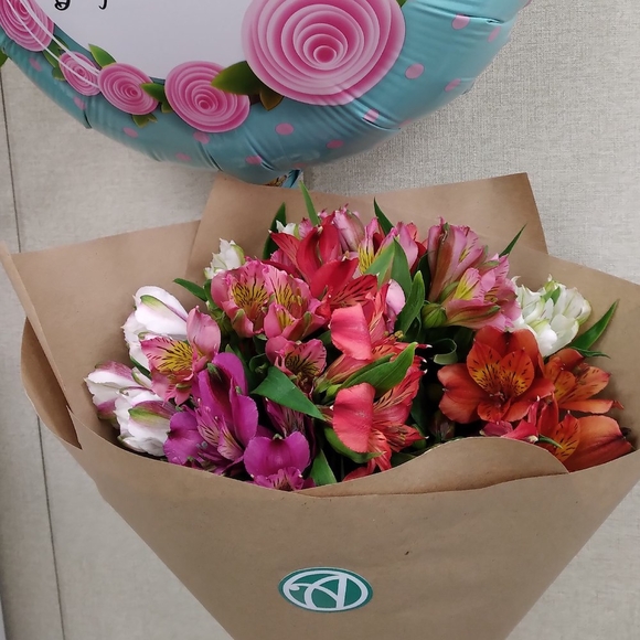 Букет из 9 альстромерий микс