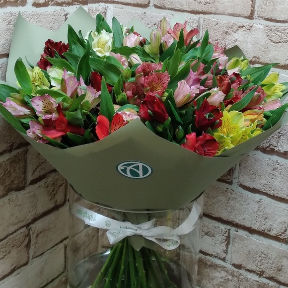 Букет из 25 альстромерий микс