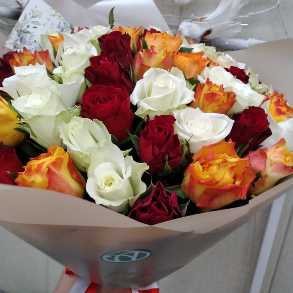 Букет из 51 розы микс 50 см (Кения) 