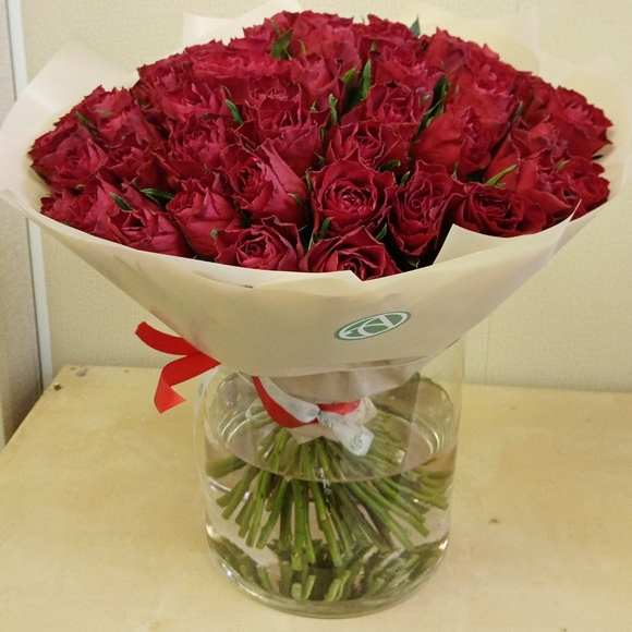 Букет из 51 красной розы 35 см (Кения)