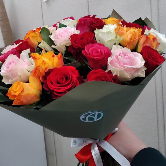 35 роз микс 50 см (Кения)