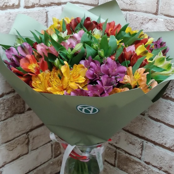 Букет из 25 альстромерий микс