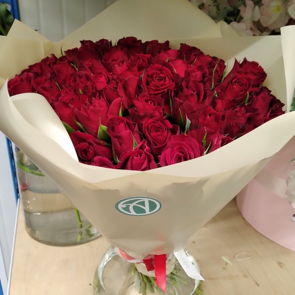 Букет из 51 красной розы 35 см (Кения)