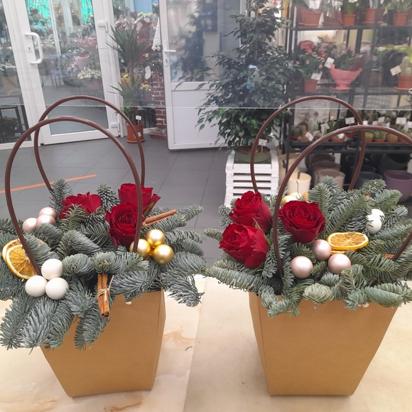 Новогодняя сумочка с красными кенийскими розами - S