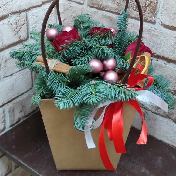 Новогодняя сумочка с красными кенийскими розами - S