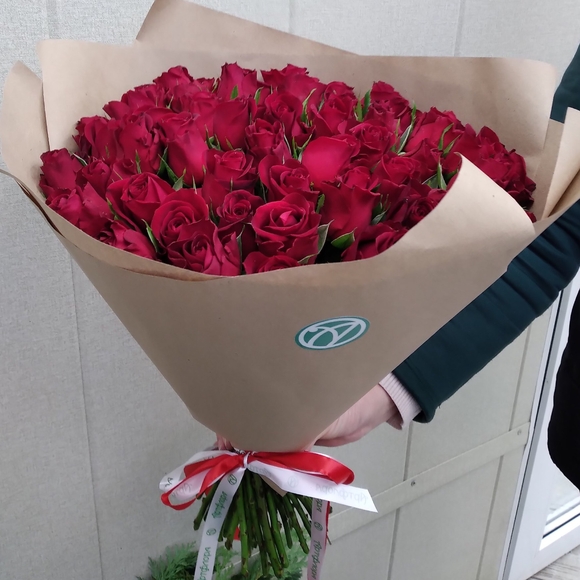 Букет из 51 красной розы 35 см (Кения)