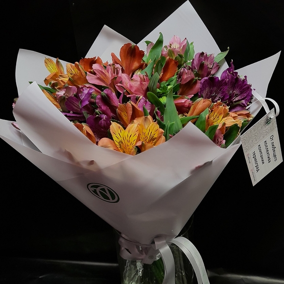Букет из 15 Альстромерий микс