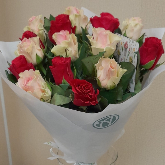 Букет из 15 роз розовый микс 50 см (Кения)