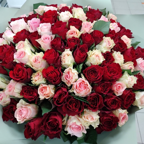 Букет из 101 розы розовый микс 50 см (Кения)