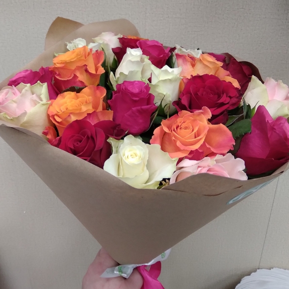 Букет из 25 роз микс 50 см (Кения)