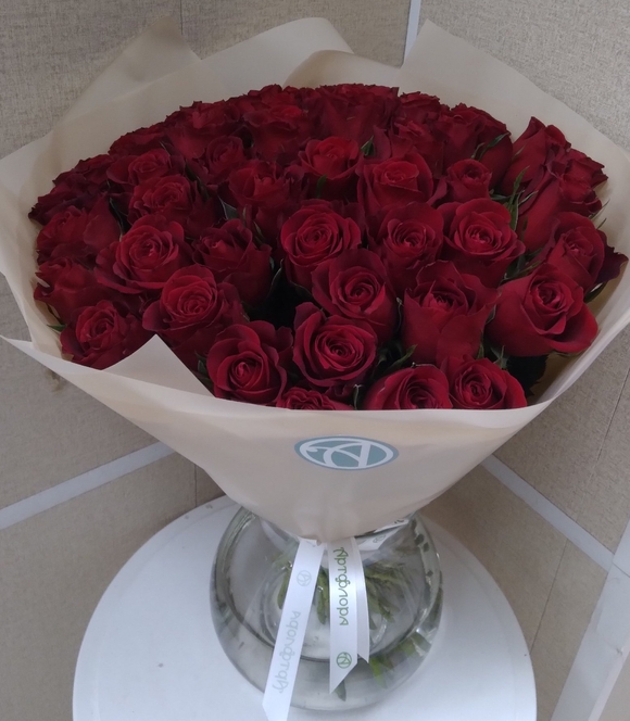 Букет из 51 красной розы 35 см (Кения)
