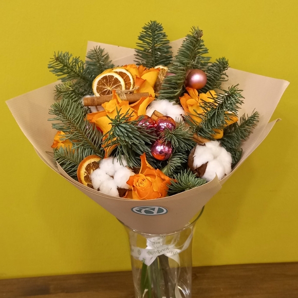 Новогодний букет из 5 оранжевых роз 50 см (Кения)