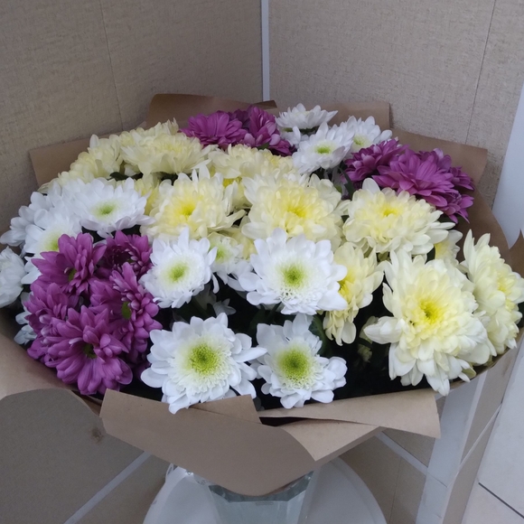 Букет из 9 кустовых хризантем микс