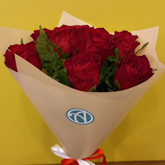 Алый букет-комплимент