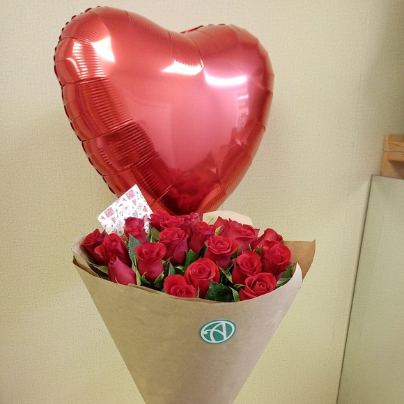 Набор размер M с букетом 15 роз Кения (50 см)