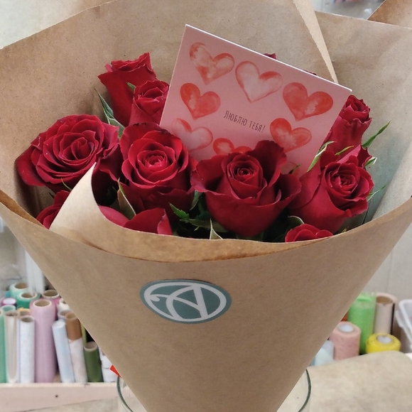 Алый букет-комплимент