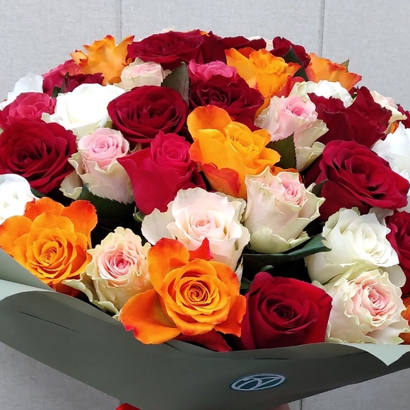35 роз микс 50 см (Кения)