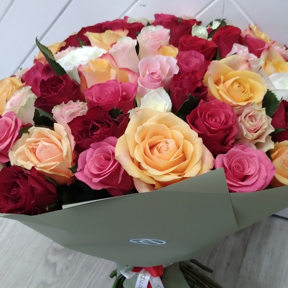 35 роз микс 50 см (Кения)