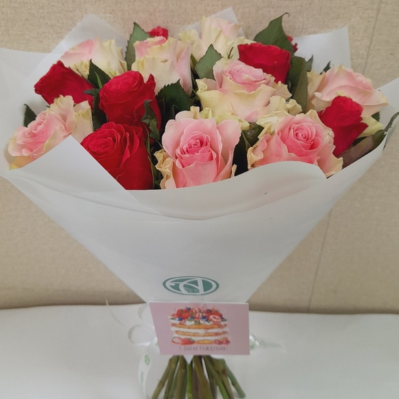 Букет из 15 роз розовый микс 50 см (Кения)