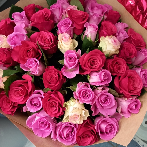 Букет из 51 розы розовый микс 50 см (Кения)