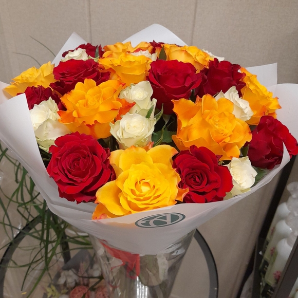 Букет из 25 роз микс 50 см (Кения)