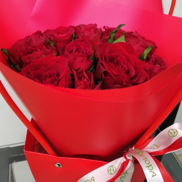 Цветочная сумочка с красными розами - S