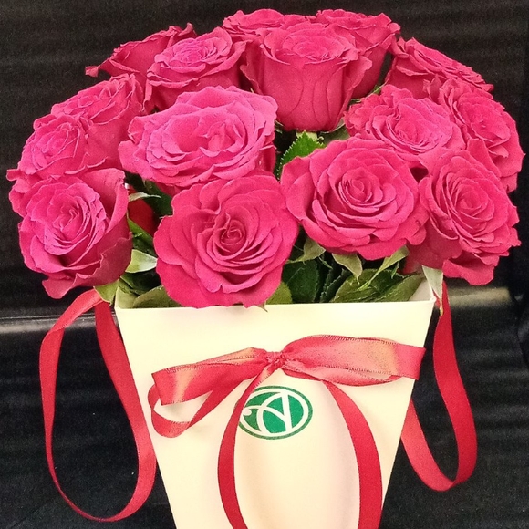 Цветочная сумочка с красными розами - S