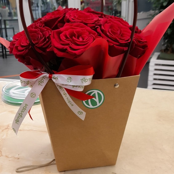 Цветочная сумочка с красными розами - S