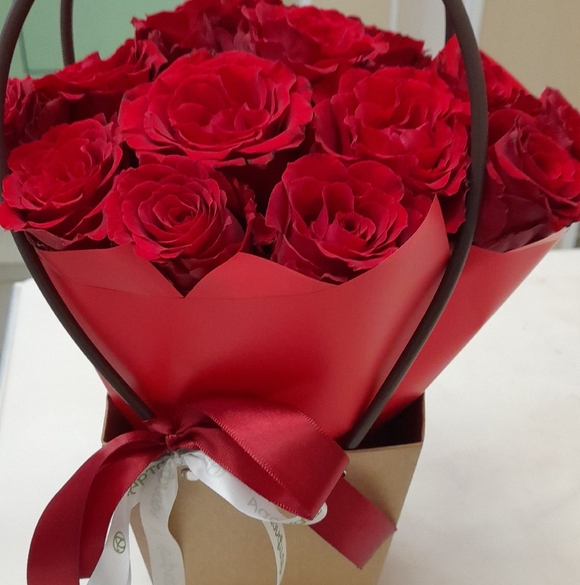 Цветочная сумочка с красными розами - S