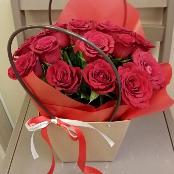 Цветочная сумочка с красными розами - S